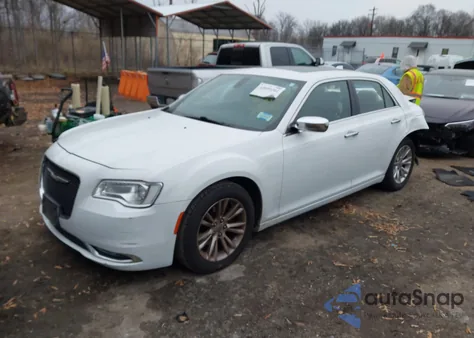 2016 Chrysler 300C z USA, uszkodzony, nr VIN 2C3CCAEG3GH268812